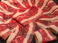 精品牛五花-唯成•韩国炭火烤肉 유성고기