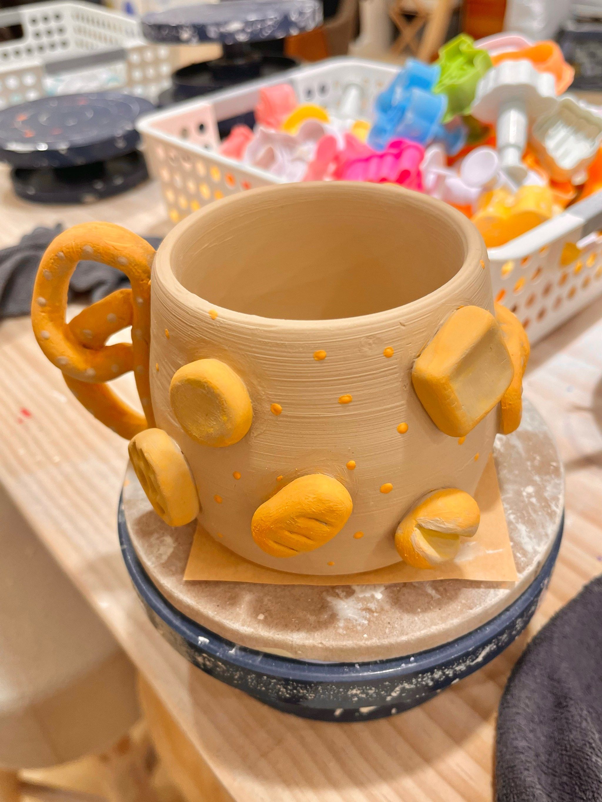 n
我很快做了杯子的雏形,这可真是个有趣的挑战!