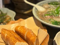 -大头虾越式风味餐厅(光明广场店)