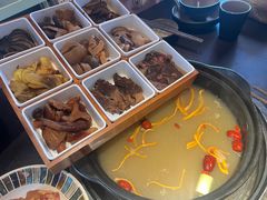 -芸鲜季·云南野生菌餐厅· 云南风物味研社(闵行店)
