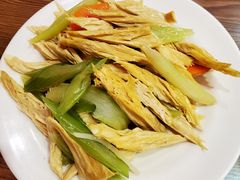 -清真吴记门钉肉饼·喜多利