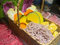 -菌自由丨野生菌火锅特色庭院餐厅(丽江古城店)