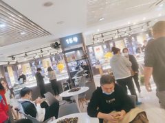 -宏宇眼镜蔡司依视路折扣店(兆佳眼镜城店)