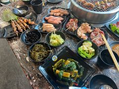 -啊美丽炭火烤肉(滑翔一店)