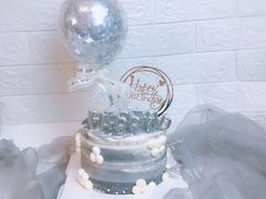 网红款气球款灰色抹面生日款蛋糕-艾加柒克蛋糕茶歇甜品台(春熙路店)