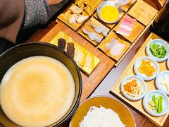 -银米·云南传统过桥米线(双廊黑金冠店)