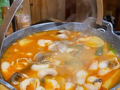 -老滇山寨•云南特色菜•地方菜•民族风情歌舞表演(金碧店)