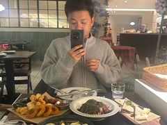 -J's Cafe Lab