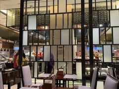 -广州万富希尔顿酒店·感趣自助餐厅·金秋蟹宴生蚝海鲜刺身