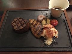 -恰餐厅及酒吧 CHAR Bar & Grill (北京丽都皇冠假日店)