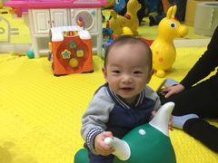 -龙格亲子游泳俱乐部(泊富中心)