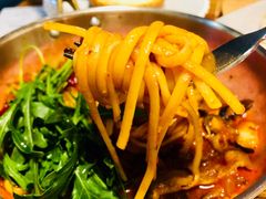 牛肉辣油意面-I HOLIC艾豪丽披萨(KKone店)