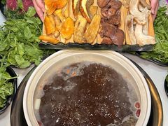 -土连锅·现熬养生汤锅(梁家巷店)