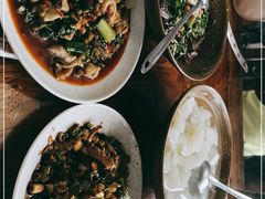 -茅屋大酒店
