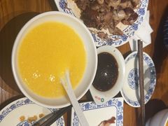 -老天桥酱肉烧饼夹肘子(天桥店)