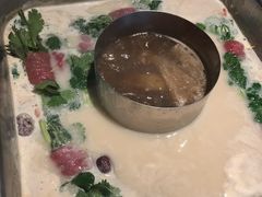 -尚尚仙·酸汤猪手·猪肚鸡火锅(华联万柳购物中心店)