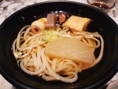 关东煮手打乌冬-家贺屋刺身寿司专门店