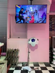 -变画·发型STUDIO