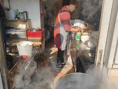 -老字号眼镜子煎包汤包店