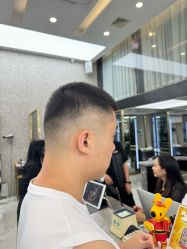 -苏奇发型·烫发染发