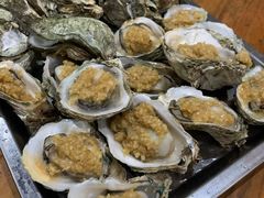 -蚝哥花姐湛江烤生蚝(美丽湾市场店)