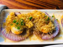 蒜蓉粉丝蒸扇贝-琼大师东方烤乳猪(亚特兰蒂斯店)