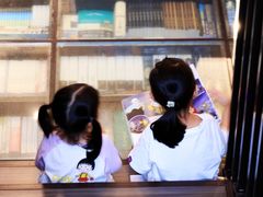 -钟书阁(松江泰晤士小镇店)