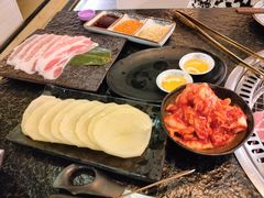 -炙忧烤肉屋(中国铁建广场店)