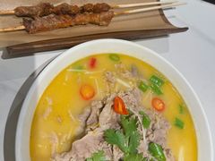 酸汤肥牛-清真·卡德尔大叔新疆主题餐厅(龙汇路店)