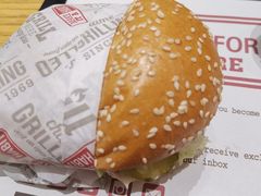 -The Habit Burger Grill 哈比特汉堡(爱琴海店)