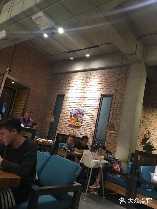 苹果树下艺术餐厅(宋庄店)大堂图片
