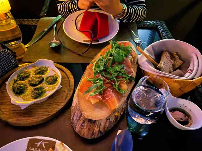 casanova意大利餐厅(外滩店)-"网红打卡胜地露台上万国建筑一览无遗