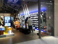 -adidas(滔搏朝阳大悦城店)