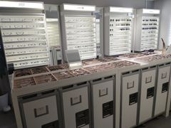 -目艮眼镜SHOWROOM(品牌集合店)