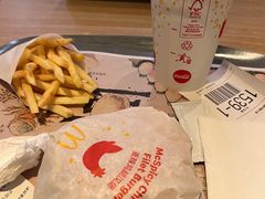 麦辣鸡腿堡套餐-麦当劳(龙洞店)