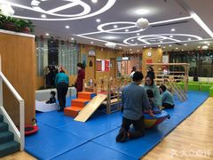 -澳洲袋鼠早教(金辉环球广场店)