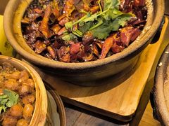 -有红鸡毛店·砂锅菜(抚琴夜市店)