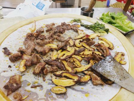 老大理石板烧-"来大理玩了几天,最后一天,没想到踩了坑,.