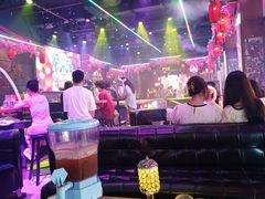 -喜鹊音乐酒馆(西街店)