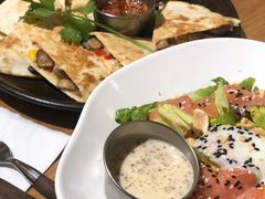 牛油果三文鱼沙拉-HELLO 27 意面·沙拉·帕尼尼