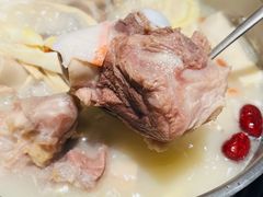 -三人行骨头王火锅(长寿店)