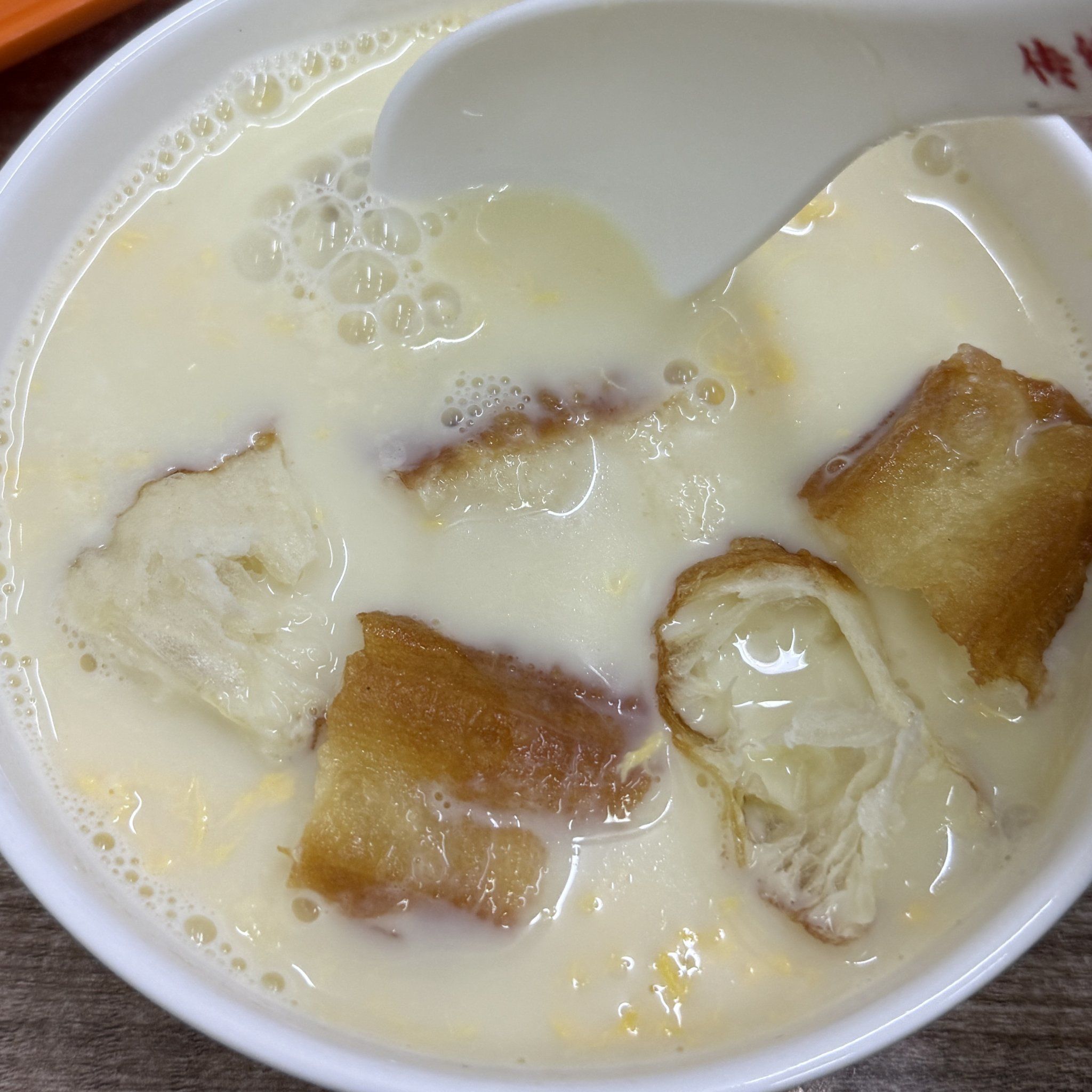 豆浆泡油条 南方人才懂的美味😆