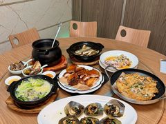 -荣基四海一家·家常菜·海鲜大排档(新安店)