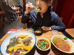 -万记麻辣烫国展总店