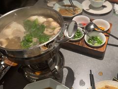 肉骨茶锅底-鼎鼎香·港式火锅(北京SKP店)