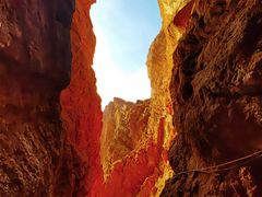 -天山神秘大峡谷