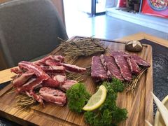 -臻牛烤肉