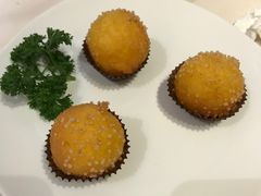椰汁流心球-广东胜利宾馆西关粤中餐厅