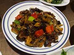-东口码头·烧鸽子·鱼头泡饼·地方菜(金鹰悦城店)