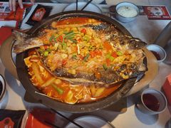 -鸣记脆皮烤鱼·海鲜烤鱼(三八广场店)